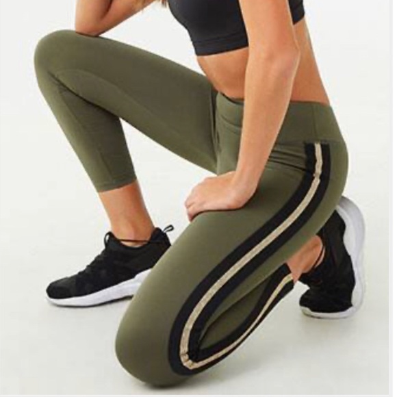 Active set (NWOT) - Picture 2 of 5